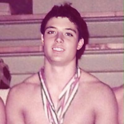 ProfitEmre's profile picture. yazılanın aksine yaşanan