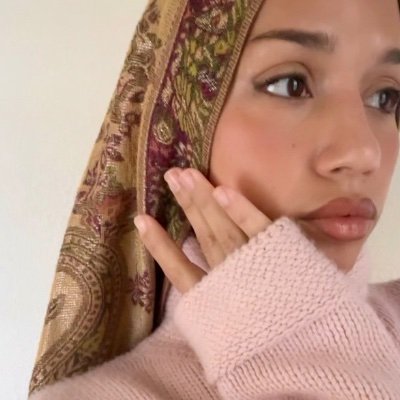 neenelina's profile picture. 🇲🇽
cuanto tú ames, esos lo que vales… ☝🏼