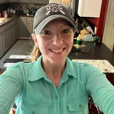 AnnyTracy5f8's profile picture. Building a life we love, one day at a time."