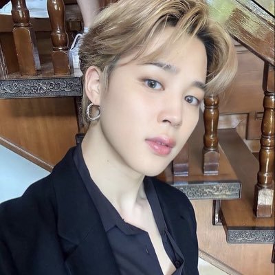 thvskm's profile picture. I live, so I love