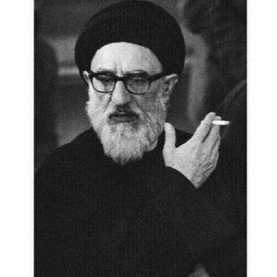 warith_2's profile picture. ضاقَت فَلَمّا اِستَحكَمَت حَلَقاتُها
فُرِجَت وَكُنتُ أَظُنُّها لا تُفرَجُ