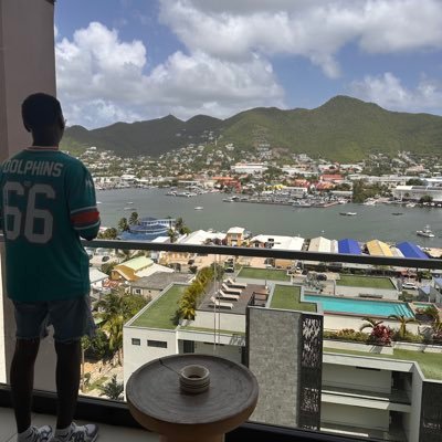 jo_ll03's profile picture. Trust nobody.