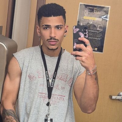 Orlando_isi's profile picture. 🌌
#patriayvida🇨🇺