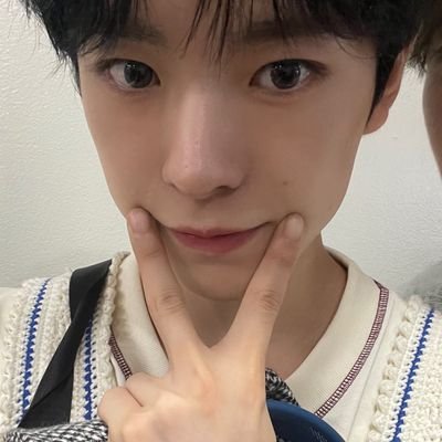 milkyushitea's profile picture. ໒꒱ wichu & bubblenyang defender #sorry