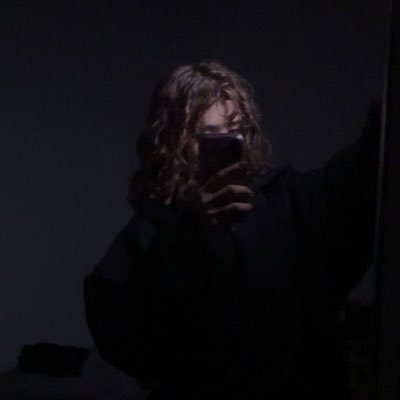 milovux's profile picture. 🥊🎸🎮                           #wlw