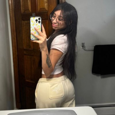 sundayluvss's profile picture. 