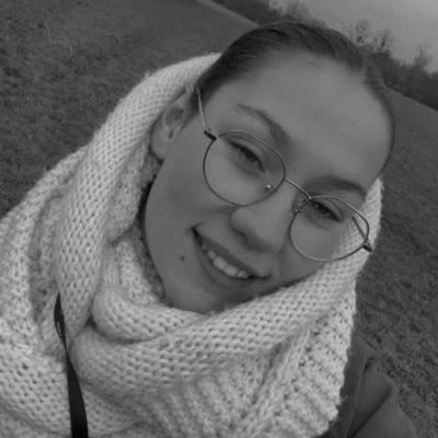 Clementinefl9z's profile picture. 📍Enchanté,💔,Je suis quelqu'un d'honnête,j'aime bien apprendre plus📚