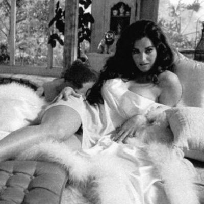 erotiiique's profile picture. temptress. 22. paid private: @urlluckystar