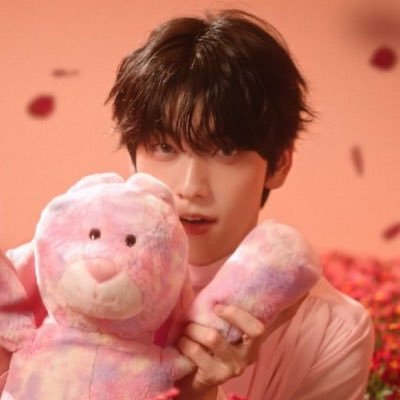 soobiwoobi's profile picture. ☁️🎧moa, luné, army, carat, once, fearnot 🧸🫧 ⭐️fan account⭐️