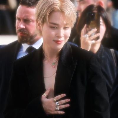 pinkatulips's profile picture. ☆ | 18 • vestibulanda de medicina • Bahia                                               ☆ | cada dia é uma nova oportunidade de aprender          #studytwt