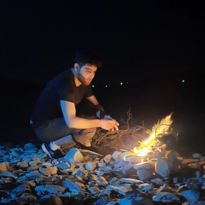 QusayS990's profile picture. مسلم من بلاد الشام، من أبناء الثورة السورية المباركة، وحيثُما ذُكر اسمُ اللهِ في بلدٍ
عددتُ أرجاءه مِن لُبِ أوطاني.
#الخاص_غير_متاح