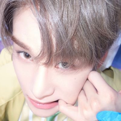 zwooddori's profile picture. 관심사 많음 💂‍♀️🍭🐧🎀