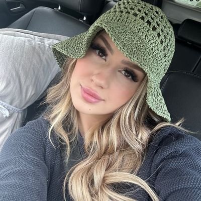 stellawill10628's profile picture. medically certified midget 🩶 video that got me banned is right there 👇