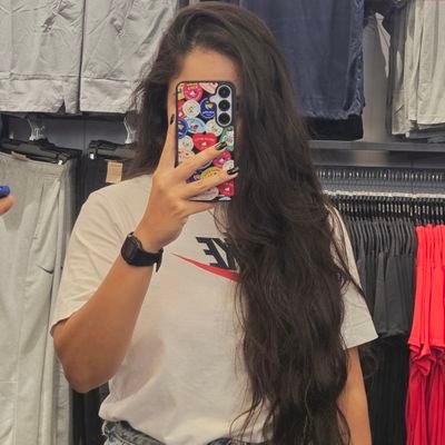 jhovanasouza's profile picture. por essa estrada, mundo afora, ir embora sem sair do meu lugar