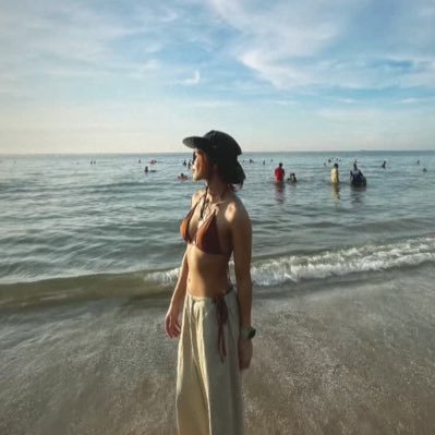 Anng94830363125's profile picture. 