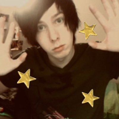 emmieyaps's profile picture. i yap about my silly interests! i mainly chat abt dnp — priv: @emmiemumbles 🌞 female phil lester