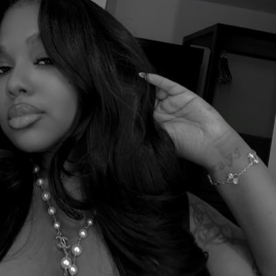 itsdeara's profile picture. 