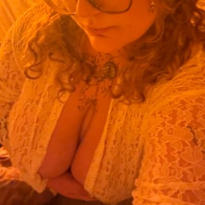 minesominso's profile picture. made of noodles | weed slut | 18+ | snapchat: oliveolivetop 🧚🏼