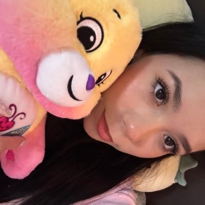 st4rbutt3rflyy's profile picture. 