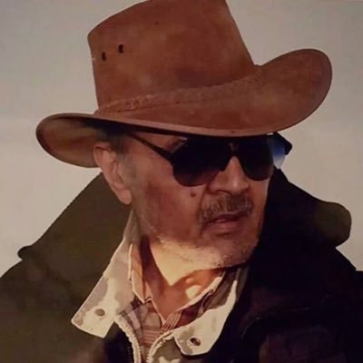 _qk1w's profile picture. هنا لآمثل شخصيتي انما امثل مزاجي