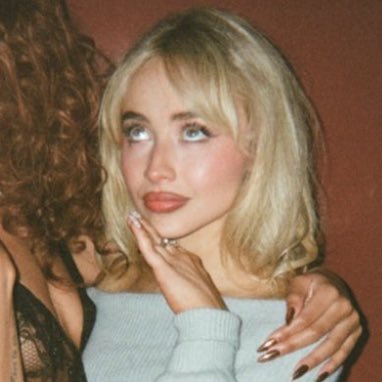 readsabsmind's profile picture. 