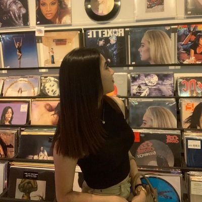 ourhtied's profile picture. de hecho hay una canción de taylor swift que lo explica