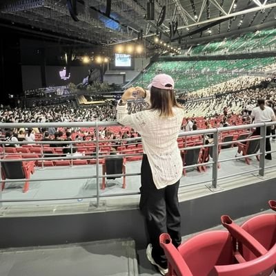 LexRandez's profile picture. it's okay to make a mistake but don't 🌭