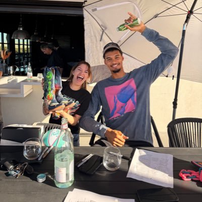 missraydiancee's profile picture. Just a girl on a journey to find herself. 🔮🌙💫 Sound Healer/Yogi #porvida @spursjackals