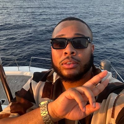 cruddydre_'s profile picture. towson alumnus. 1914. i throw parties sometimes.