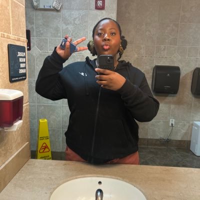 Phatbarbie326's profile picture. 