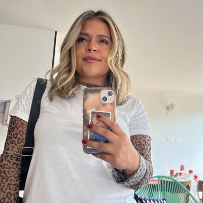 Melenuda_'s profile picture. Más firme que los músicos del Titanic. #TeamMorsas