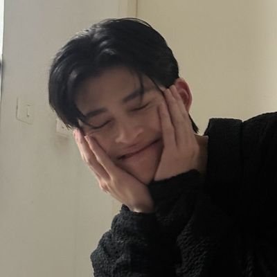 takenbynaravit's profile picture. me and thee lockdown