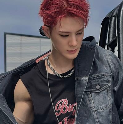 snozvie's profile picture. 