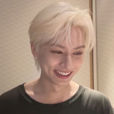 lostinshadow17's profile picture. born to be a fangirl