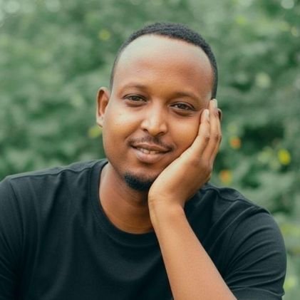 abwaanjacaylow's profile picture. Adoo dhaxal reebi kara ha noqon dhinte aan la tabin