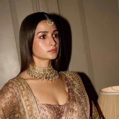 icedmontea's profile picture. follow alt: @GemsOfShernis