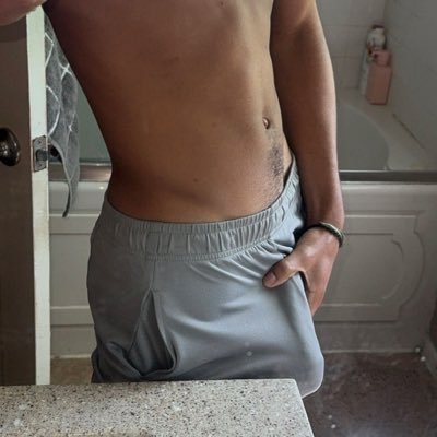 Jordanjerx's profile picture. Hung College Athlete 18+. Into a lot, come find out 🍆👣 If you wanna see face then earn it.