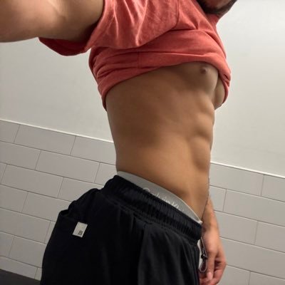 RebeuoklmPaname's profile picture. Rebeu // Autant chargé devant que derrière