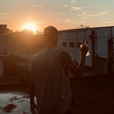 juninrllx's profile picture. 💢