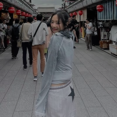 frillclub's profile picture. 