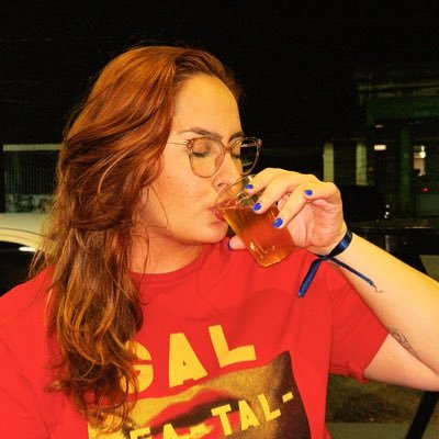 amanda_laredo's profile picture. Fiel defensora dos frascos e comprimidos. Tudo que eu gosto é ilegal, é imoral ou engorda.