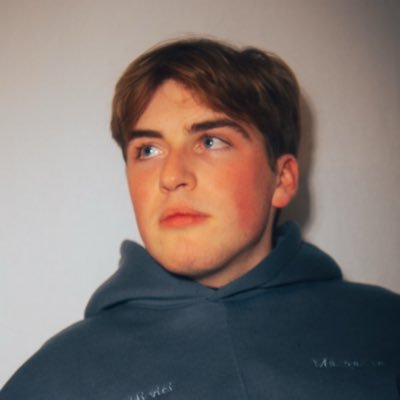 Vamonoz4's profile picture. game designer (discord: iann | roblox: vamonoz)