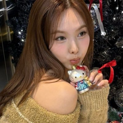 hxtscoups's profile picture. ⠀⠀⠀⠀⠀⠀⌗ seven.𝐭𝐞𝐞𝐧 ﹕ 宇宙! ✧