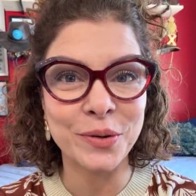 LisaMattlisa120's profile picture. always make yourself happy and the world will be happy with you 🥰🫠💐🌷🌺🌺🌻🌻