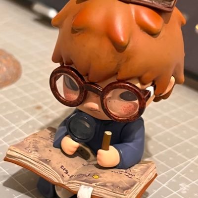 mysticia_'s profile picture. ↬#booktwt & #collegetwt; business edu stud! Dear college, pls be nice to me, okay 🧍🏻‍♀️