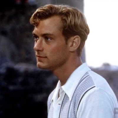 refsocialite's profile picture. Aesthetics is the silent curriculum for those raised on taste.