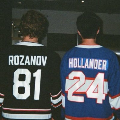 xwolfbird's profile picture. 