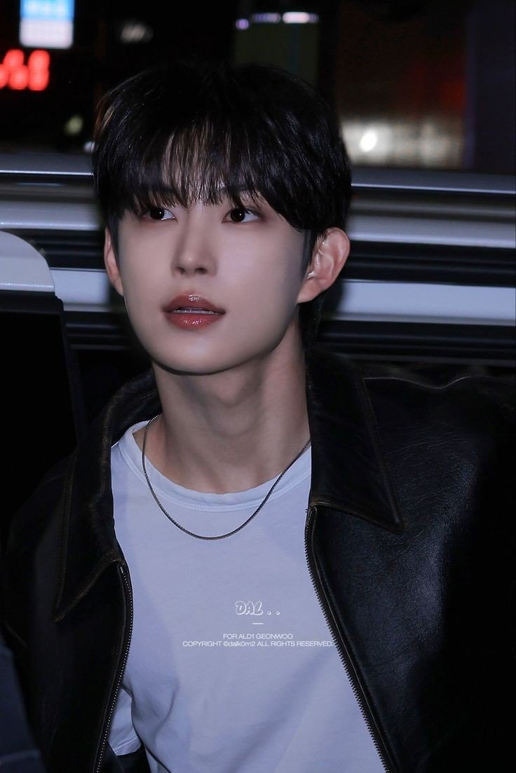 pulsoceleste's profile picture. ⋅.˳˳.⋅ॱ˙⠀ 𝑚𝑢𝑟𝑚𝑢𝑙𝑙𝑜𝑠   ( I. 楼)   𝑠𝑜𝑙𝑎𝑟𝑒𝑠     ⬚͒͟͟ ͟✿ ͟ 𓉯ྀ