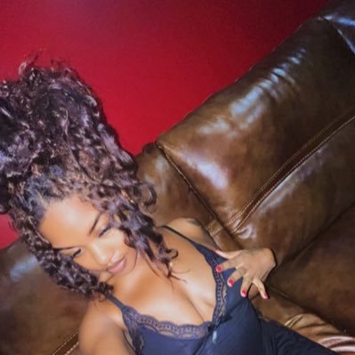 30shellss's profile picture. bitch it’s 30