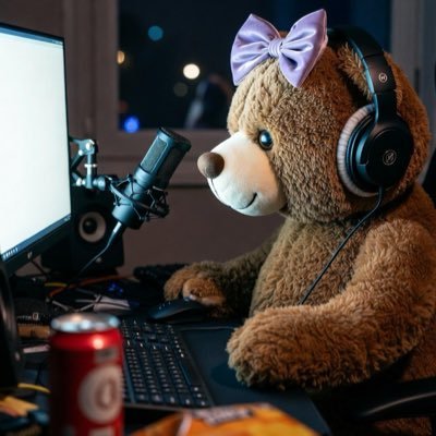 okayjewelz's profile picture. probably streaming